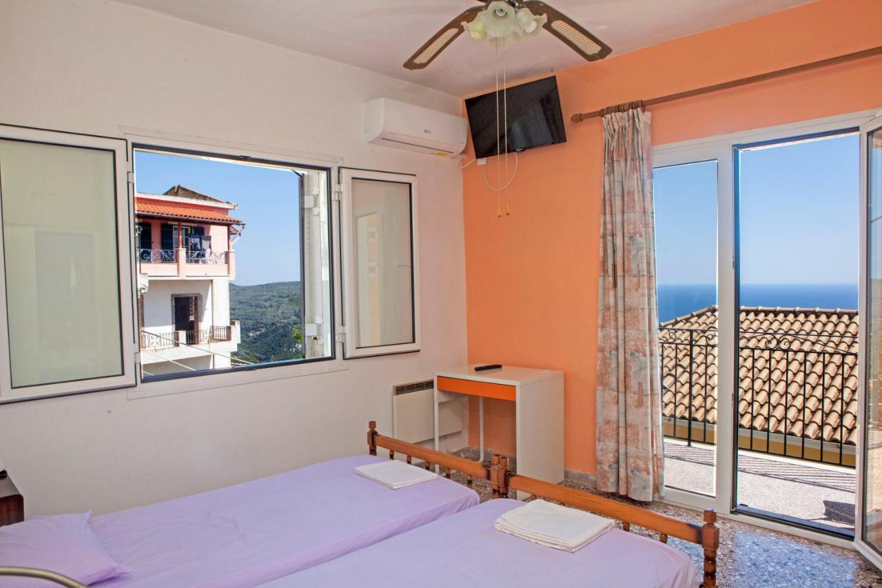 Family House In Lakones Villa Paleokastritsa Exteriör bild
